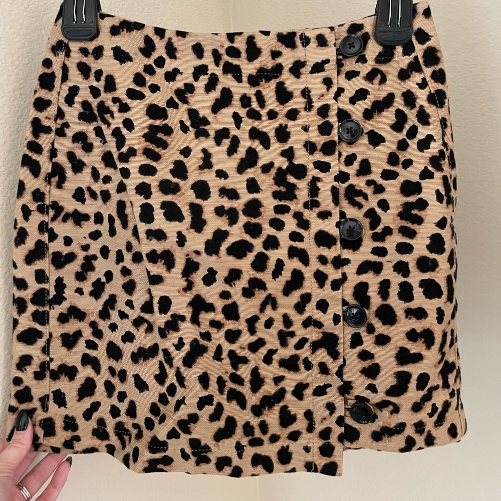 Express Cheetah print mini skirt 🐆